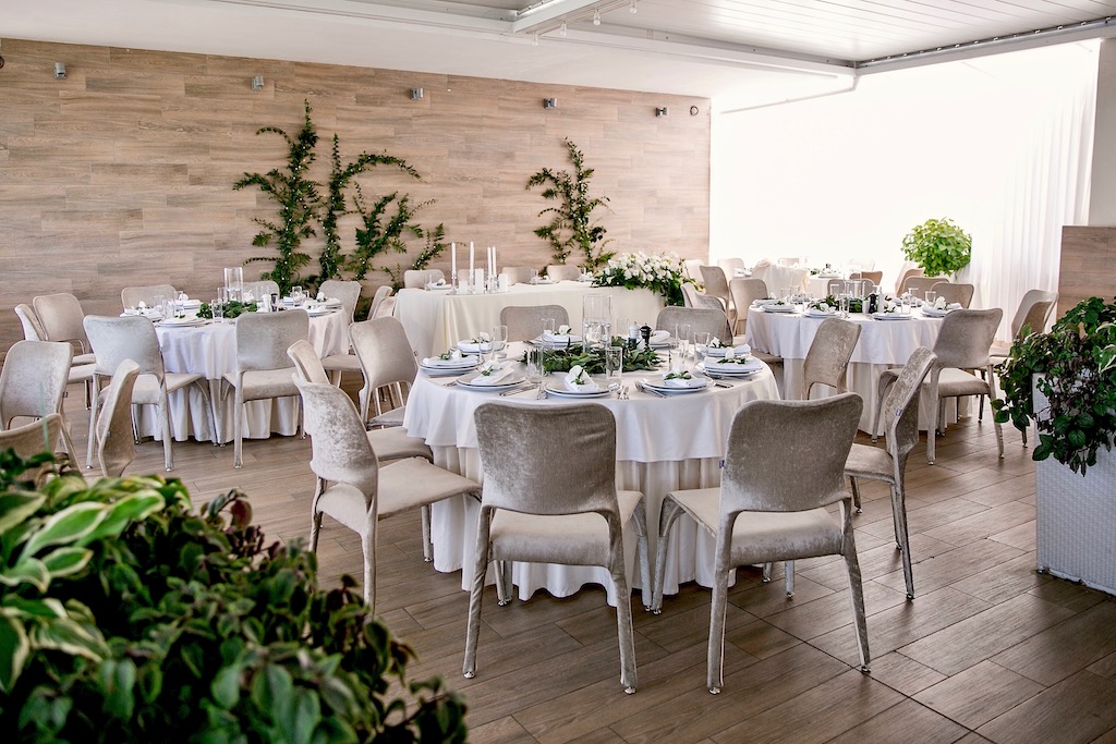 Декор свадьбы в ресторане Panorama De Luxe